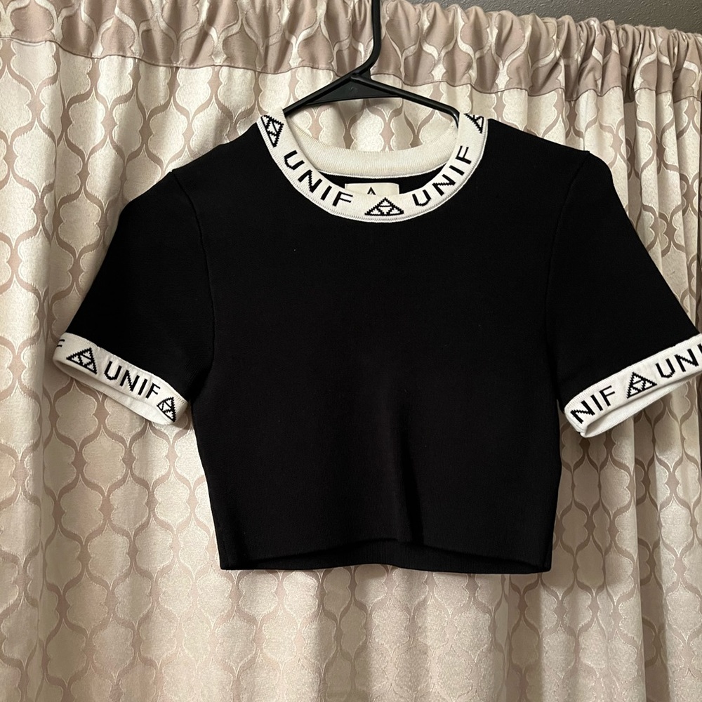 UNIF logo crop top
